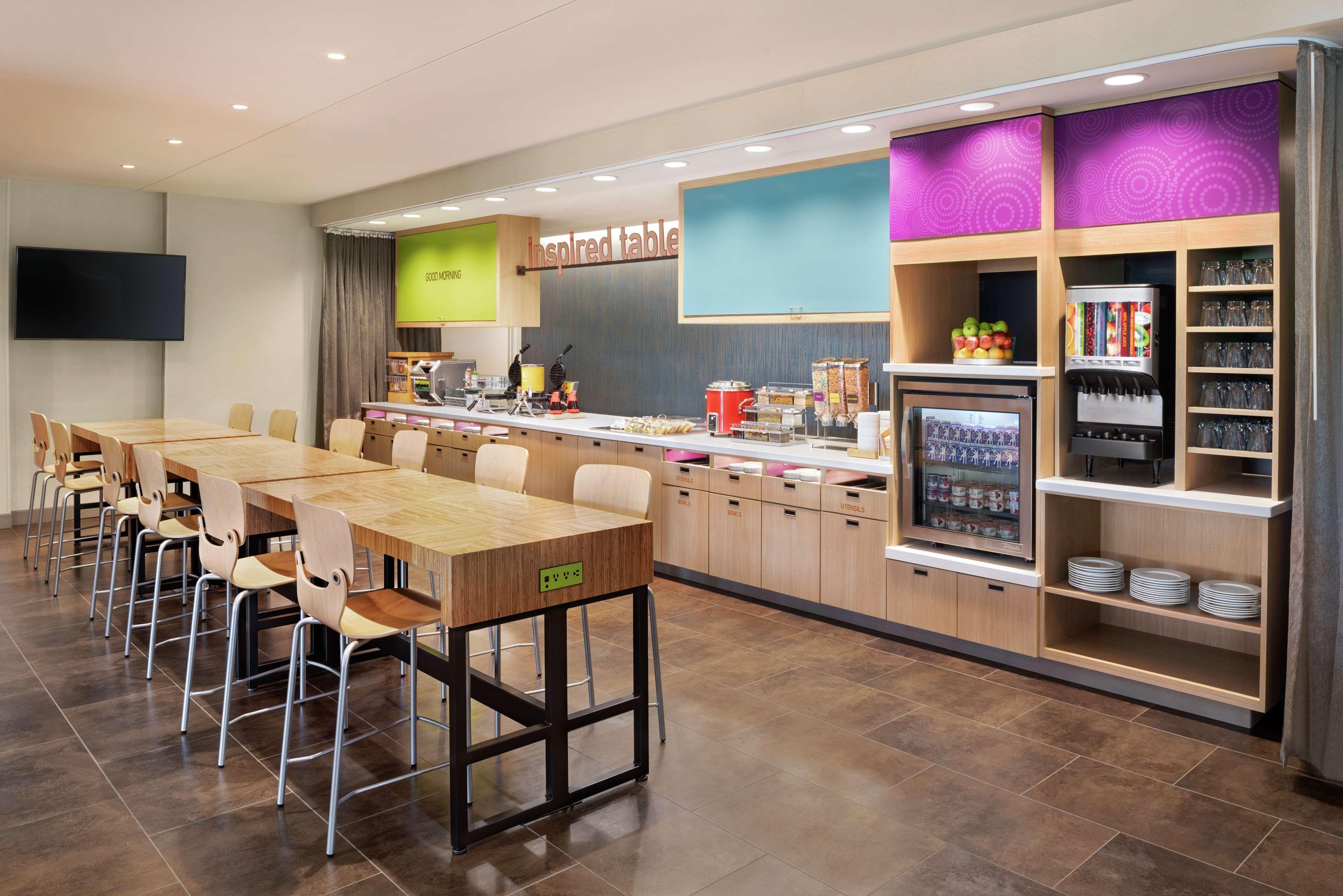 Hotel Home2 By Hilton Overland Park, Ks 3*